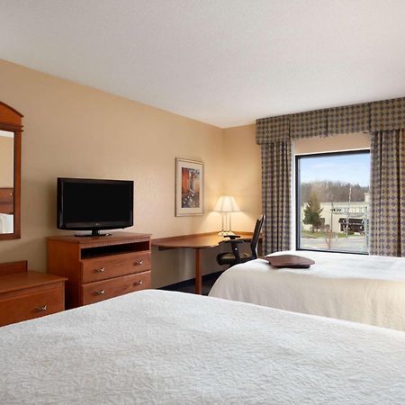 Hampton Inn Geneva Esterno foto