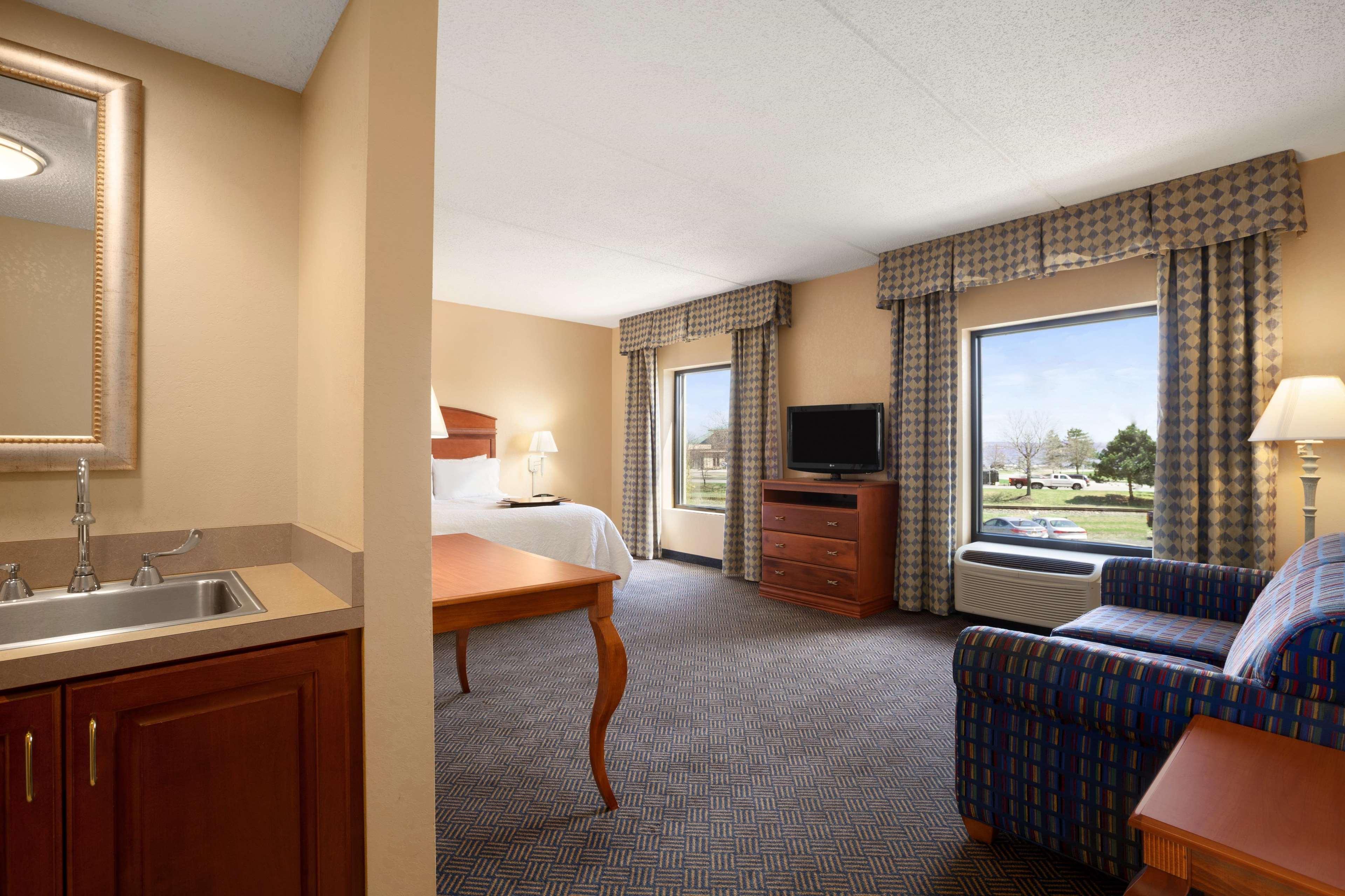 Hampton Inn Geneva Esterno foto