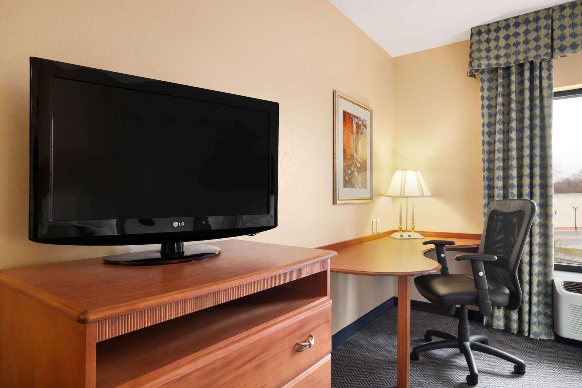 Hampton Inn Geneva Esterno foto