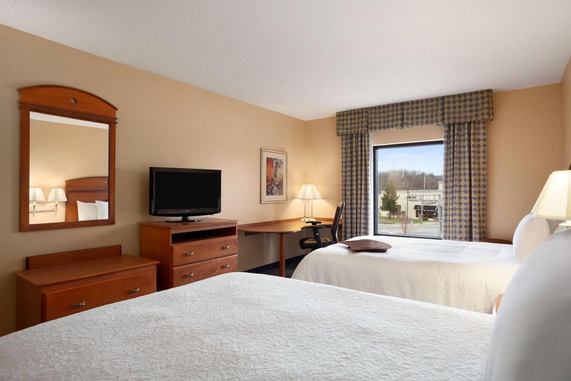 Hampton Inn Geneva Esterno foto